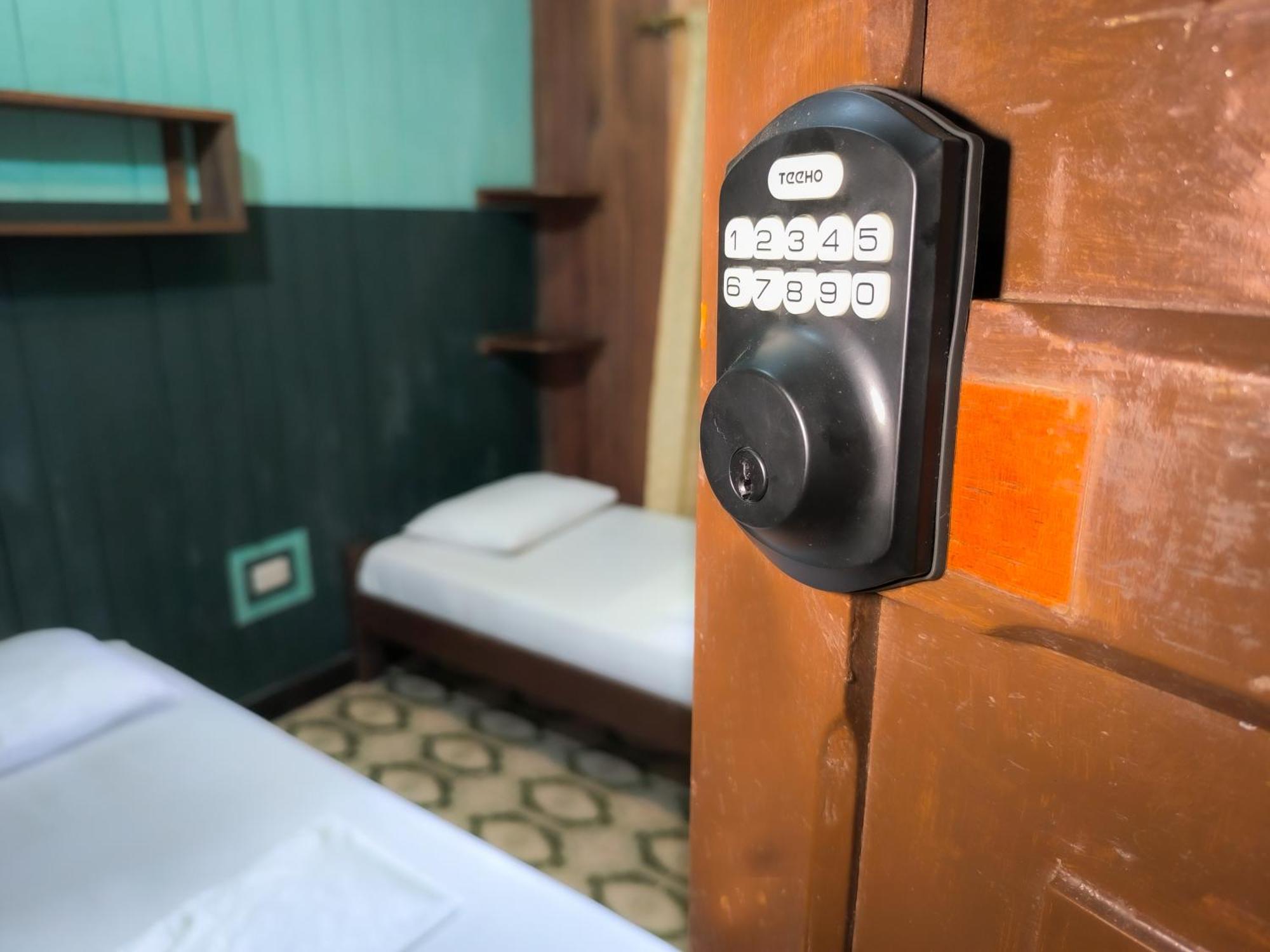 Hostel Casa De Las Palmas Tours 레티시아 외부 사진