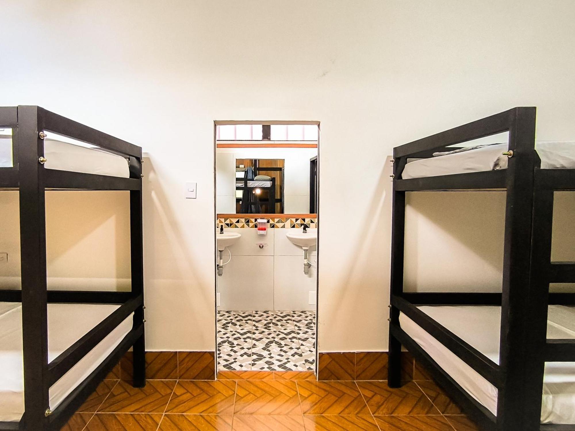 Hostel Casa De Las Palmas Tours 레티시아 외부 사진