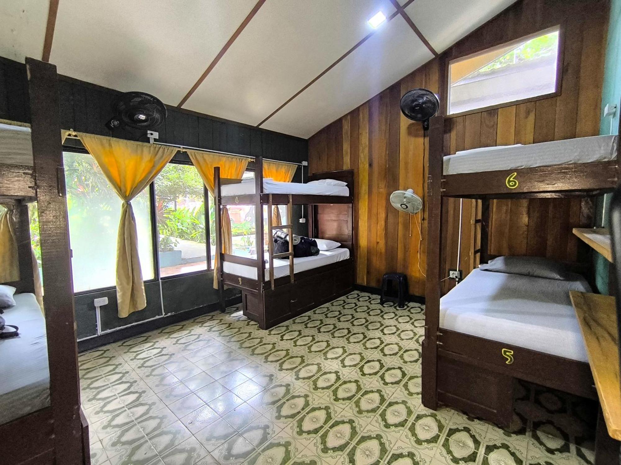 Hostel Casa De Las Palmas Tours 레티시아 외부 사진